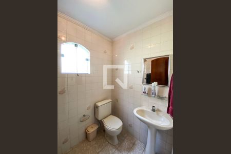 Casa para alugar com 340m², 4 quartos e 4 vagas Casa para alugar com 340m², 4 quartos e 4 vagasBanheiro de serviço