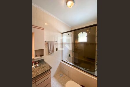 Casa para alugar com 340m², 4 quartos e 4 vagas Casa para alugar com 340m², 4 quartos e 4 vagasBanheiro da Suíte 3