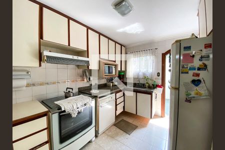 Casa para alugar com 340m², 4 quartos e 4 vagas Casa para alugar com 340m², 4 quartos e 4 vagasCozinha