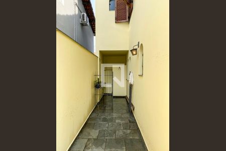 Casa para alugar com 340m², 4 quartos e 4 vagas Casa para alugar com 340m², 4 quartos e 4 vagasQuintal