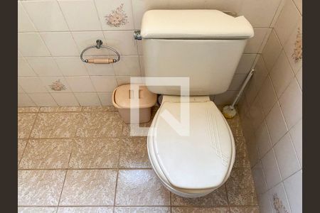 Casa para alugar com 340m², 4 quartos e 4 vagas Casa para alugar com 340m², 4 quartos e 4 vagasBanheiro de serviço