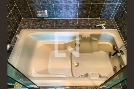 Casa para alugar com 340m², 4 quartos e 4 vagas Casa para alugar com 340m², 4 quartos e 4 vagasBanheiro da Suíte 2