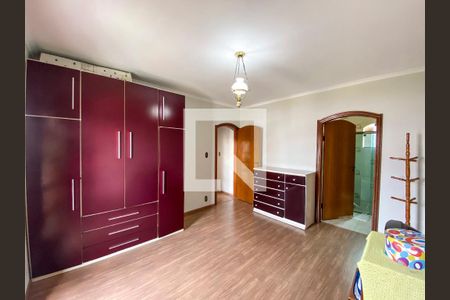 Casa para alugar com 340m², 4 quartos e 4 vagas Casa para alugar com 340m², 4 quartos e 4 vagasSuíte 4