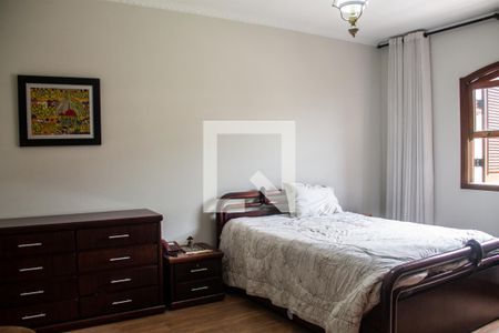 Casa para alugar com 340m², 4 quartos e 4 vagas Casa para alugar com 340m², 4 quartos e 4 vagasSuíte 1