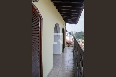 Casa para alugar com 340m², 4 quartos e 4 vagas Casa para alugar com 340m², 4 quartos e 4 vagasSacada