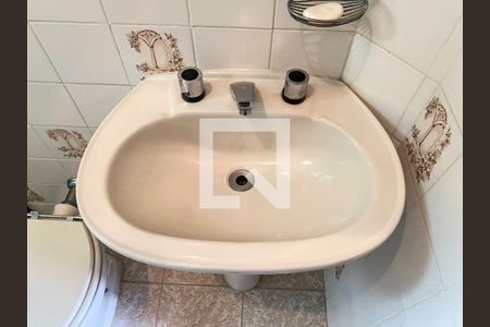 Casa para alugar com 340m², 4 quartos e 4 vagas Casa para alugar com 340m², 4 quartos e 4 vagasBanheiro da Suíte 4