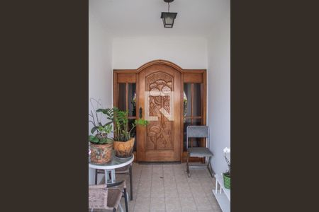 Casa para alugar com 340m², 4 quartos e 4 vagas Casa para alugar com 340m², 4 quartos e 4 vagasSacada