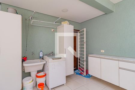 Casa à venda com 250m², 3 quartos e 4 vagasÁrea de serviço