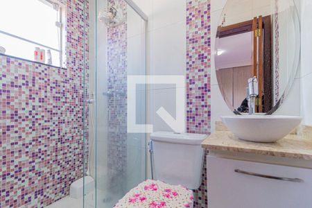 Casa à venda com 250m², 3 quartos e 4 vagasBanheiro da suíte 2