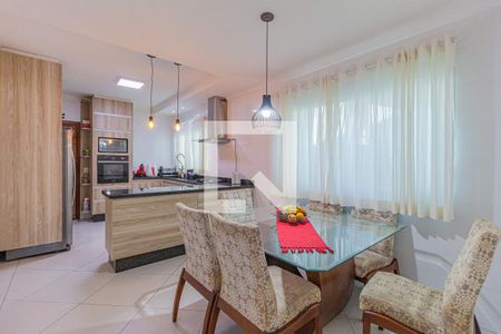 Casa à venda com 250m², 3 quartos e 4 vagasCozinha