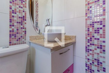 Casa à venda com 250m², 3 quartos e 4 vagasBanheiro da suíte 2