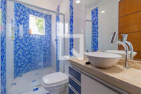 Casa à venda com 250m², 3 quartos e 4 vagasBanheiro da suíte 3