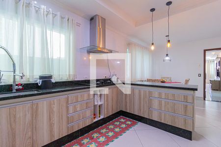 Casa à venda com 250m², 3 quartos e 4 vagasCozinha