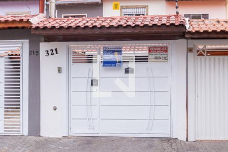 Casa à venda com 100m², 2 quartos e 2 vagasFachada
