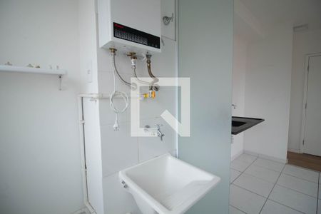 Área de serviço de apartamento para alugar com 2 quartos, 43m² em Vila Gustavo, São Paulo