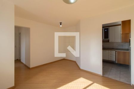Sala de apartamento à venda com 3 quartos, 60m² em Jardim Santa Clara, Guarulhos