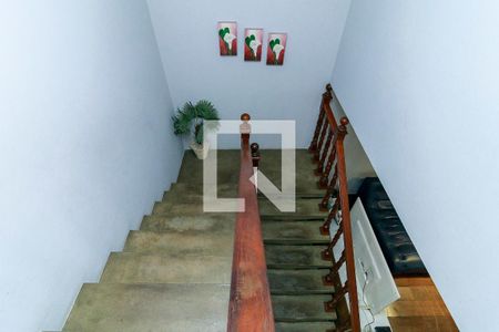 Casa à venda com 160m², 4 quartos e 2 vagas Casa à venda com 160m², 4 quartos e 2 vagasCorredor