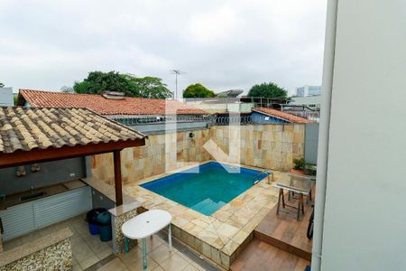 Casa à venda com 160m², 4 quartos e 2 vagas Casa à venda com 160m², 4 quartos e 2 vagasPiscina