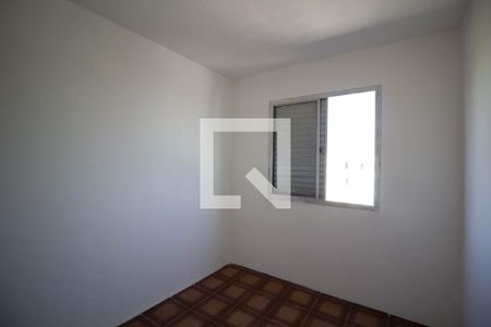 Quarto 2 de apartamento para alugar com 2 quartos, 54m² em Conjunto Residencial José Bonifácio, São Paulo