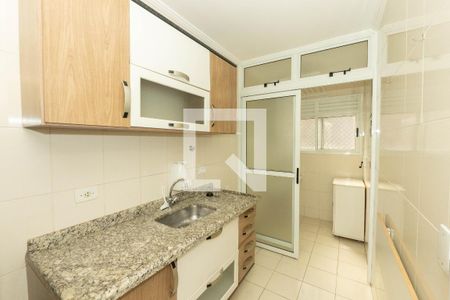 Apartamento para alugar com 54m², 2 quartos e 1 vaga Apartamento para alugar com 54m², 2 quartos e 1 vagaCozinha e Área de Serviço