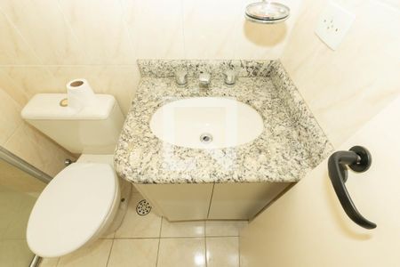 Apartamento para alugar com 54m², 2 quartos e 1 vaga Apartamento para alugar com 54m², 2 quartos e 1 vagaBanheiro da Suíte