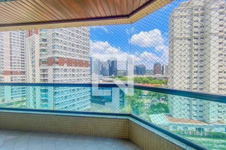 Apartamento à venda com 126m², 4 quartos e 2 vagasVaranda