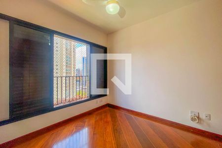 Apartamento à venda com 126m², 4 quartos e 2 vagasQuarto 2