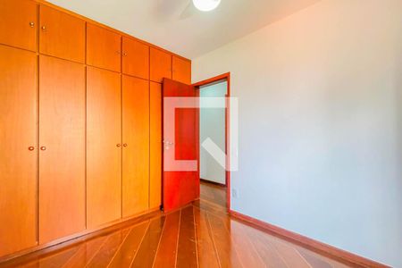 Apartamento à venda com 126m², 4 quartos e 2 vagasQuarto 2