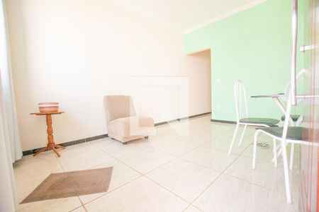 Sala de casa à venda com 2 quartos, 55m² em Jardim Imperial, Lagoa Santa