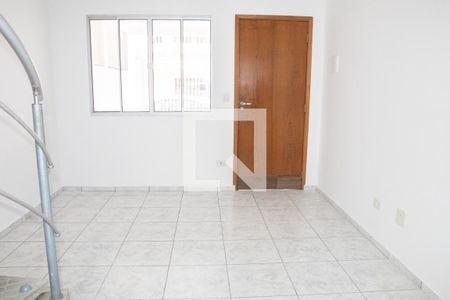Sala de casa para alugar com 2 quartos, 96m² em Parque Vitoria, São Paulo