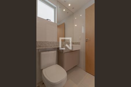 Apartamento para alugar com 63m², 2 quartos e 2 vagasBanheiro do Quarto 2 Suíte