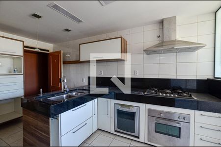 Apartamento para alugar com 125m², 3 quartos e 3 vagas Apartamento para alugar com 125m², 3 quartos e 3 vagasCozinha