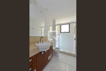 Apartamento para alugar com 125m², 3 quartos e 3 vagas Apartamento para alugar com 125m², 3 quartos e 3 vagasBanheiro