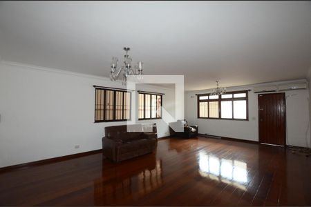 Sala de casa de condomínio à venda com 4 quartos, 300m² em Vila Kosmos, Rio de Janeiro