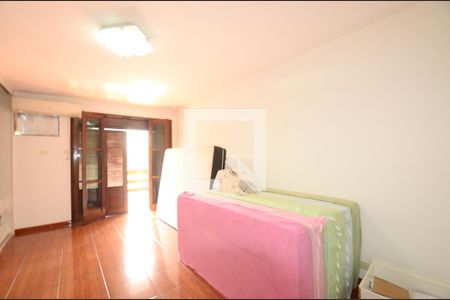 Casa de condomínio à venda com 300m², 4 quartos e 2 vagasQuarto 2 Suite