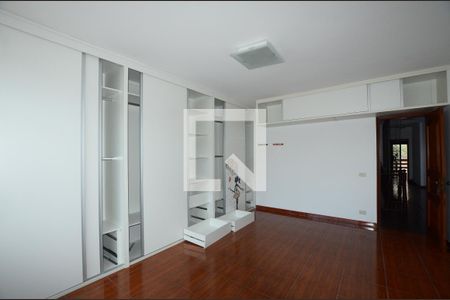 Casa de condomínio à venda com 300m², 4 quartos e 2 vagasQuarto 3