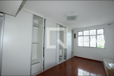 Casa de condomínio à venda com 300m², 4 quartos e 2 vagasQuarto 3