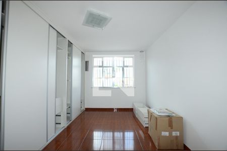 Casa de condomínio à venda com 300m², 4 quartos e 2 vagasQuarto 4