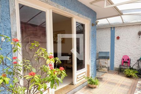 Casa à venda com 330m², 5 quartos e 2 vagasvaranda