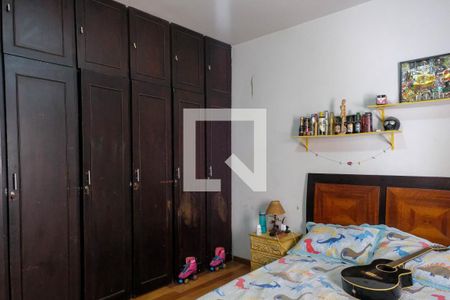 Casa à venda com 330m², 5 quartos e 2 vagasQuarto 4