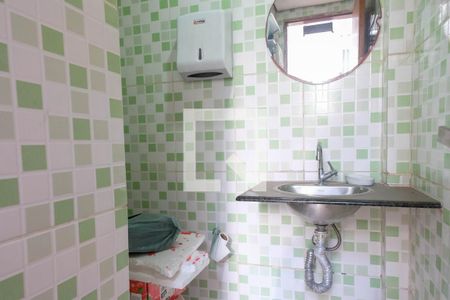 Casa à venda com 330m², 5 quartos e 2 vagasBanheiro