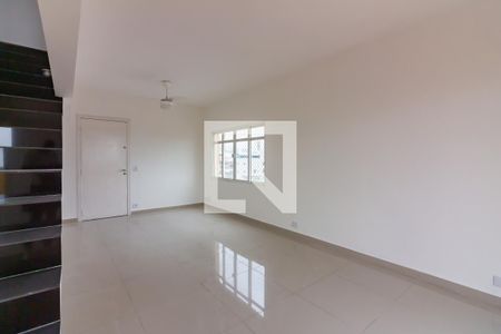 Apartamento à venda com 220m², 2 quartos e 2 vagas Apartamento à venda com 220m², 2 quartos e 2 vagasSala