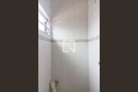 Apartamento à venda com 220m², 2 quartos e 2 vagas Apartamento à venda com 220m², 2 quartos e 2 vagasBanheiro da Suíte 2