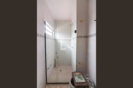 Apartamento à venda com 220m², 2 quartos e 2 vagas Apartamento à venda com 220m², 2 quartos e 2 vagasBanheiro da Suíte 2