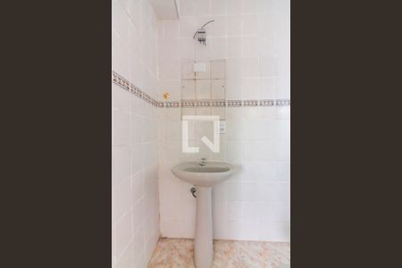 Apartamento à venda com 220m², 2 quartos e 2 vagas Apartamento à venda com 220m², 2 quartos e 2 vagasBanheiro da Suíte 2