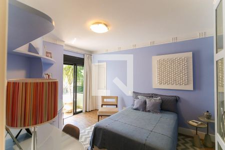 Apartamento à venda com 376m², 4 quartos e 6 vagasQuarto 2