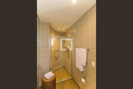 Apartamento à venda com 376m², 4 quartos e 6 vagasBanheiro da Suíte 1