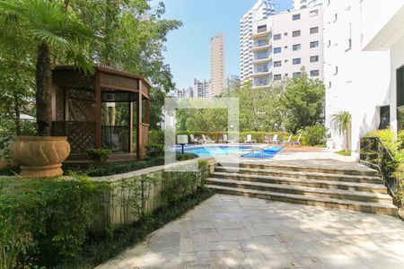 Apartamento à venda com 376m², 4 quartos e 6 vagasÁrea comum - Piscina