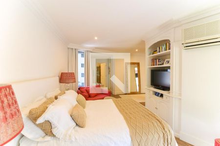 Apartamento à venda com 376m², 4 quartos e 6 vagasQuarto 3