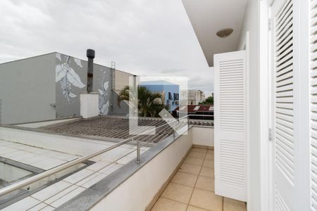 Casa à venda com 245m², 3 quartos e 2 vagas Casa à venda com 245m², 3 quartos e 2 vagasQuarto 1-Varanda